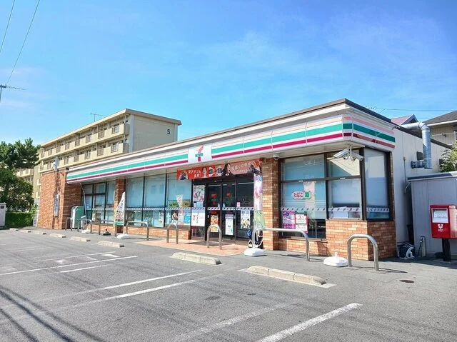 セブンイレブンまで450m