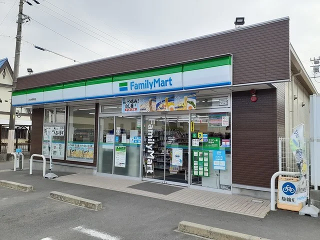 ファミリーマート　一宮今伊勢店まで556m