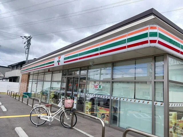 セブンイレブンまで81m