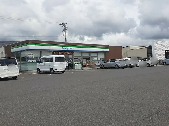 ファミリーマート大村小路口町店まで500m