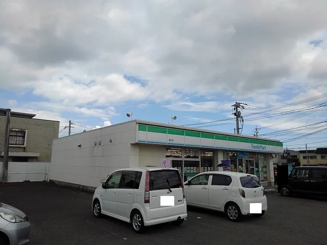 ファミリーマート恒久店まで700m