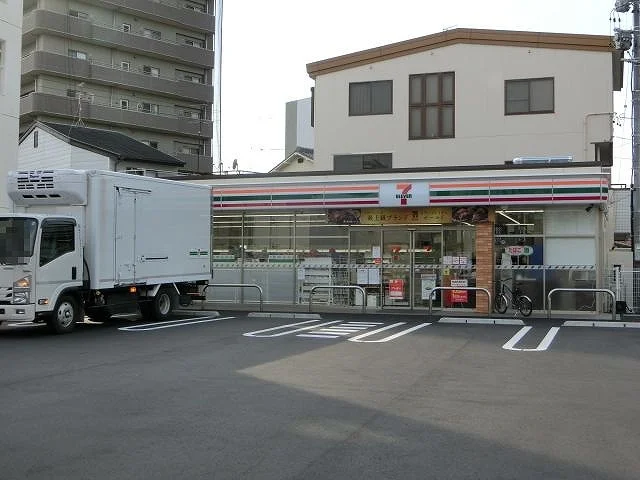 セブンイレブン静岡馬渕店まで200m