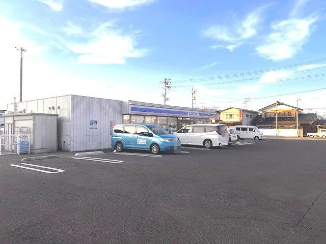 ローソン 原町南町店まで210m