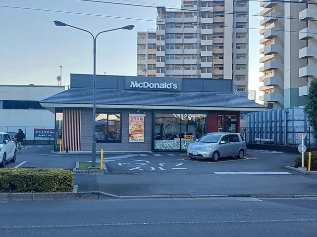 マクドナルドまで156m