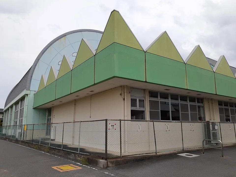 こばと保育所まで987m