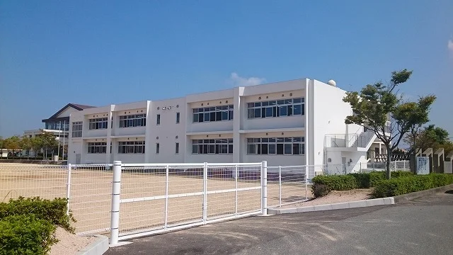 宇部市立黒石小学校まで750m