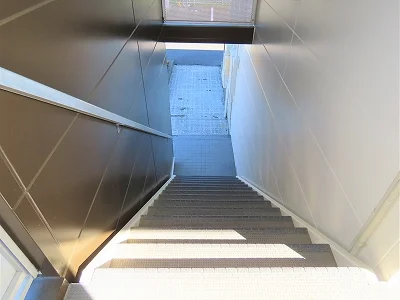 階段上からのアングルです
