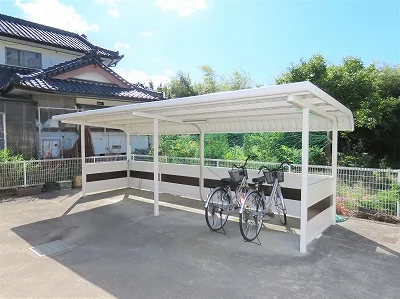 屋根付き駐輪場あり