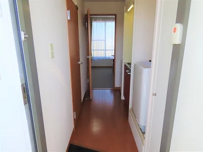 玄関からのアングルです