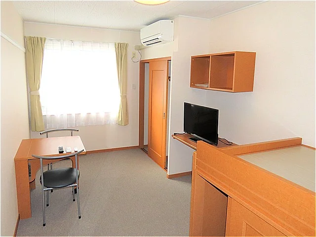 2階はカーペットのお部屋です