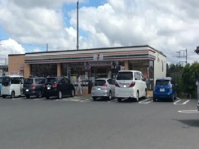 セブンイレブンまで240m