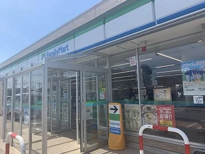 ファミリーマートまで150m