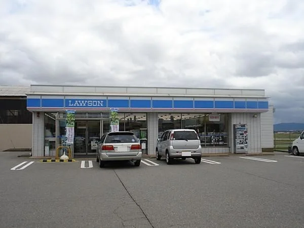 ローソンまで700m