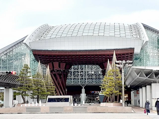 金沢駅まで1442m