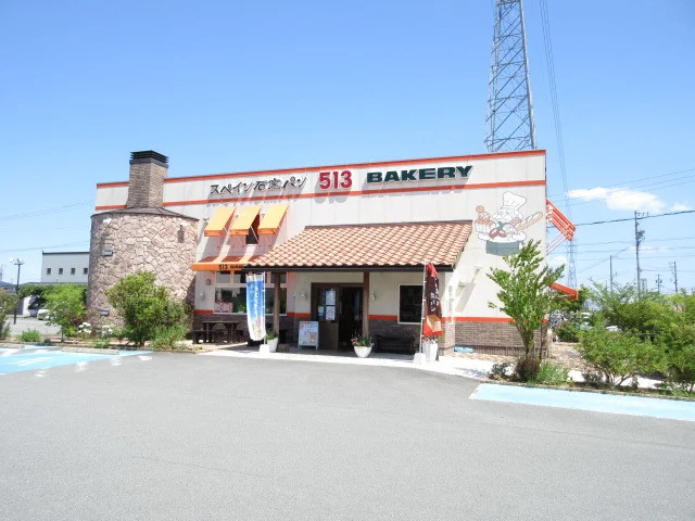５１３ＢＡＫＥＲＹ松阪高町店まで450m