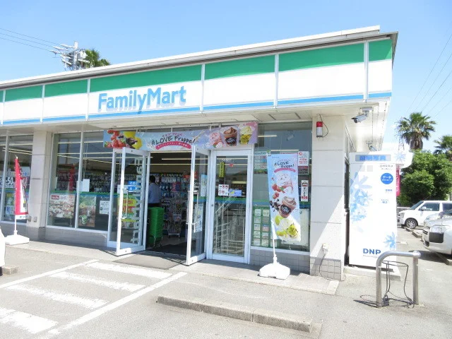 ファミリーマート松阪高町店まで500m