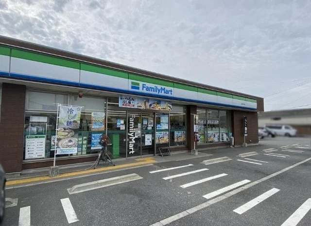 ファミリーマート加東木梨店まで550m