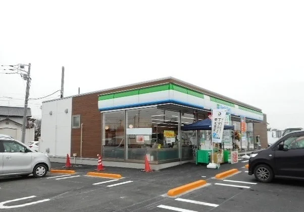 ファミリーマート真岡長田店まで350m