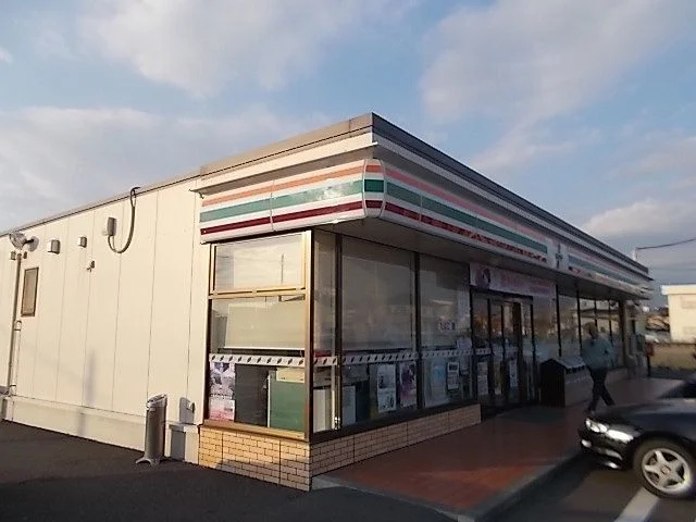 セブンイレブン　富士市津田町店まで1000m