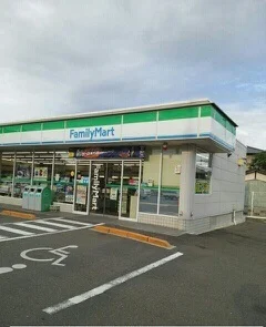 ファミリーマートさんまで150m