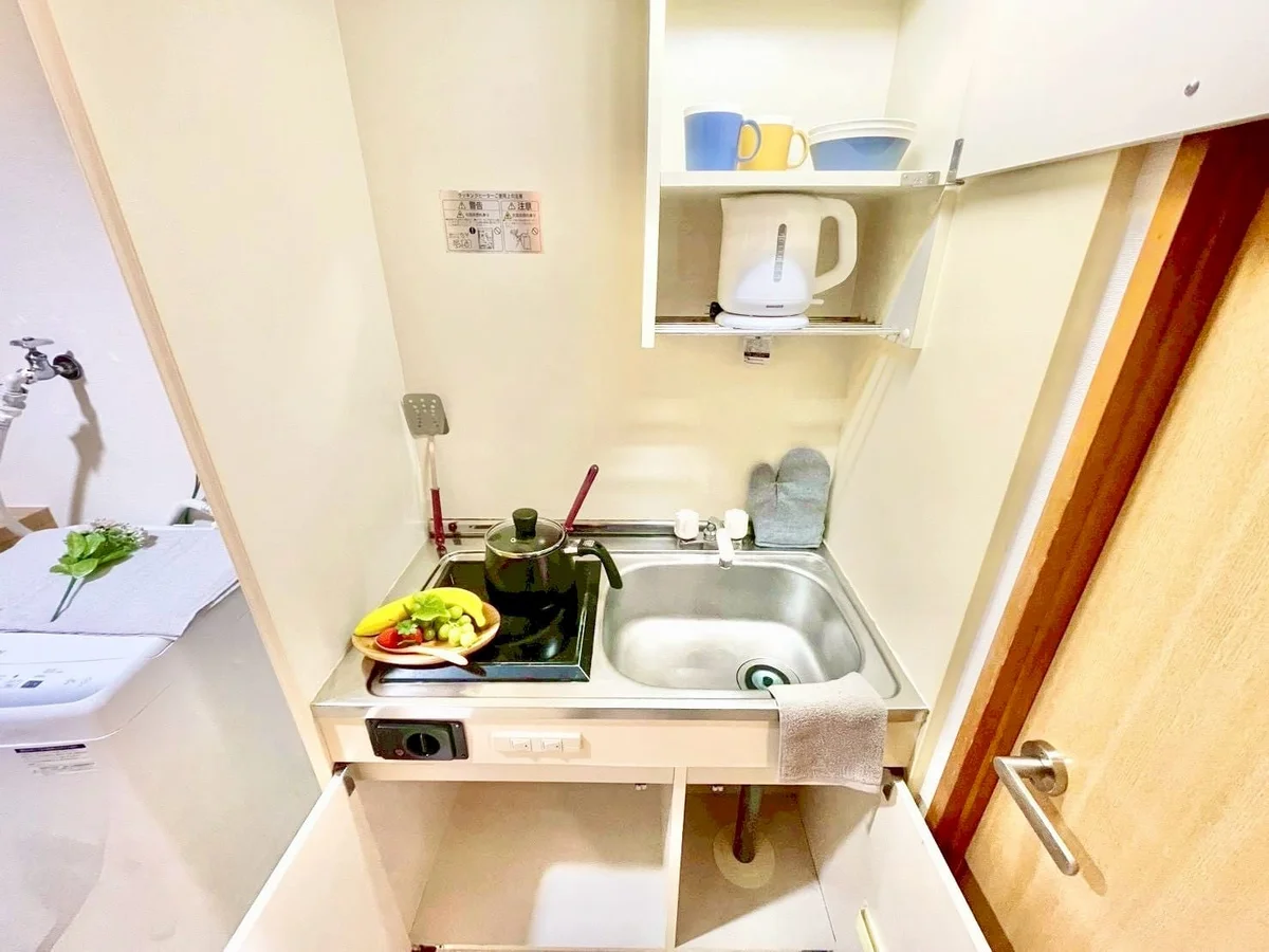 ※撮影用の観察植物・食器調理器具・雑貨類等はございません。※写真は現況優先