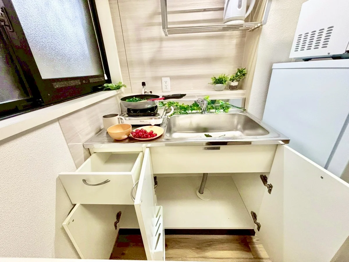 ※撮影用の観察植物・食器調理器具・雑貨類等はございません。※写真は現況優先