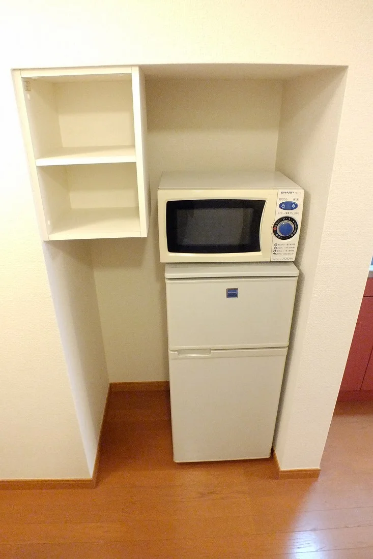 電子レンジ、冷蔵庫