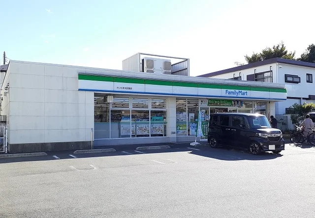 ファミマ　さいたま太田窪店まで750m