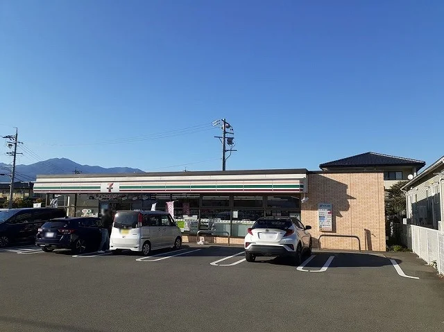 セブンイレブン　伊那上新田店まで1050m