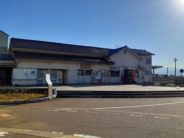 福野駅まで1700m