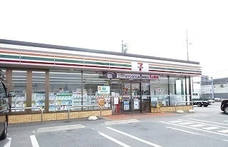 セブンイレブン松阪大津町店まで400m