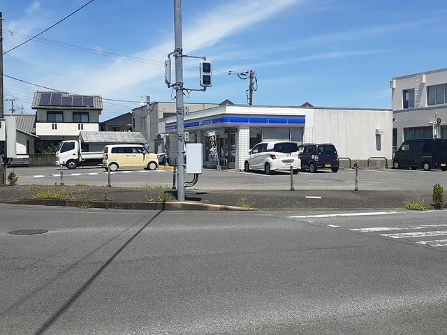 ローソン諫早長田町店まで626m