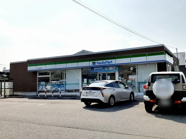 ファミリーマート白山宮永町店まで535m