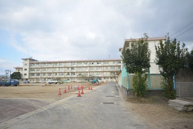 曽根小学校まで1000m