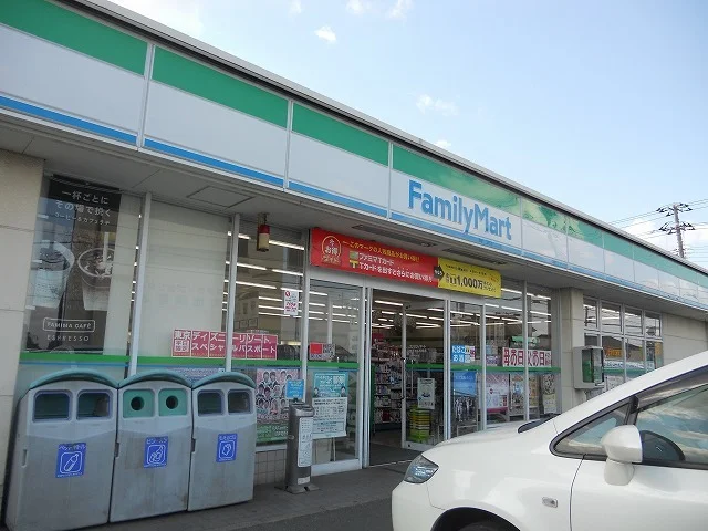 ファミリーマートサカモト高柳店まで1100m