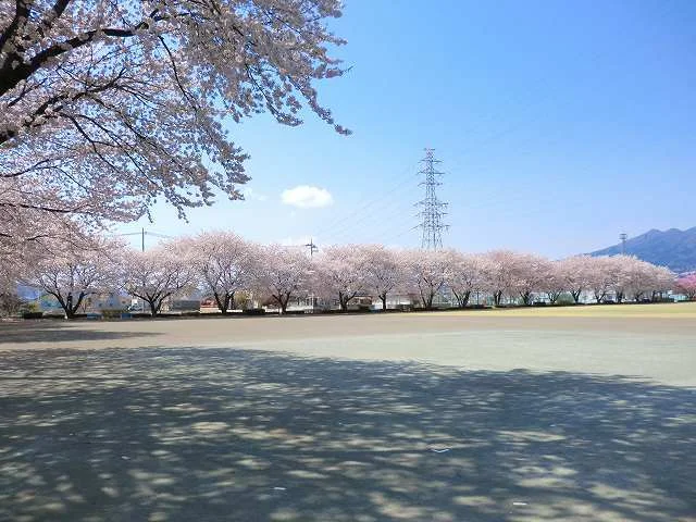子持ふれあい公園まで550m