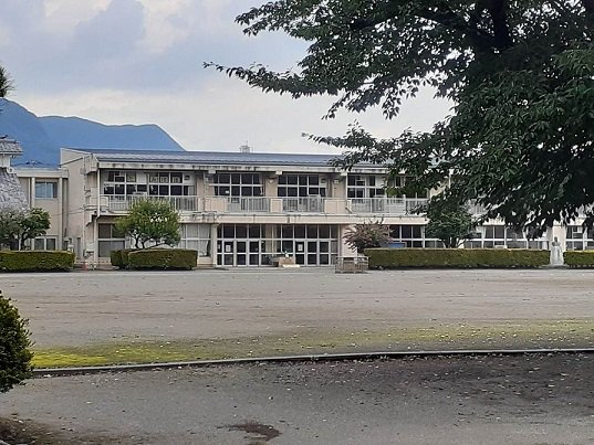 沼田市立沼田小学校まで1100m