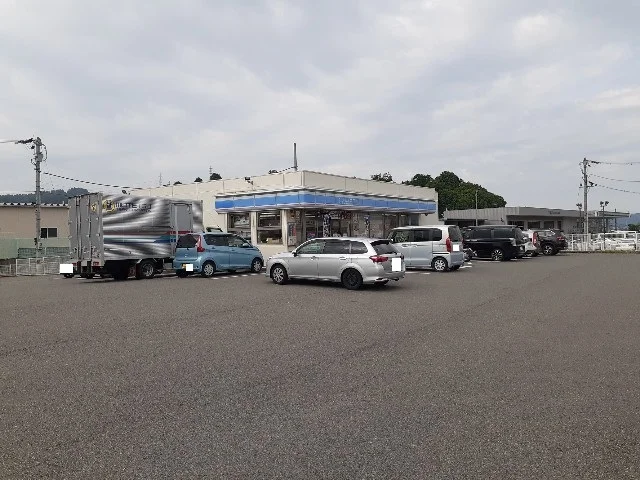 ローソン新居浜萩生店様まで1500m