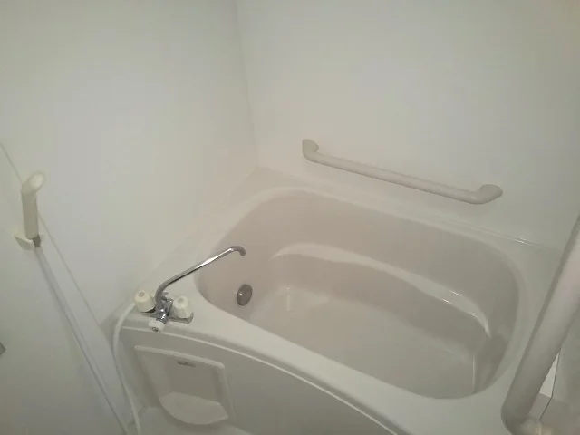 浴室換気乾燥機付きで雨の日の洗濯物も安心