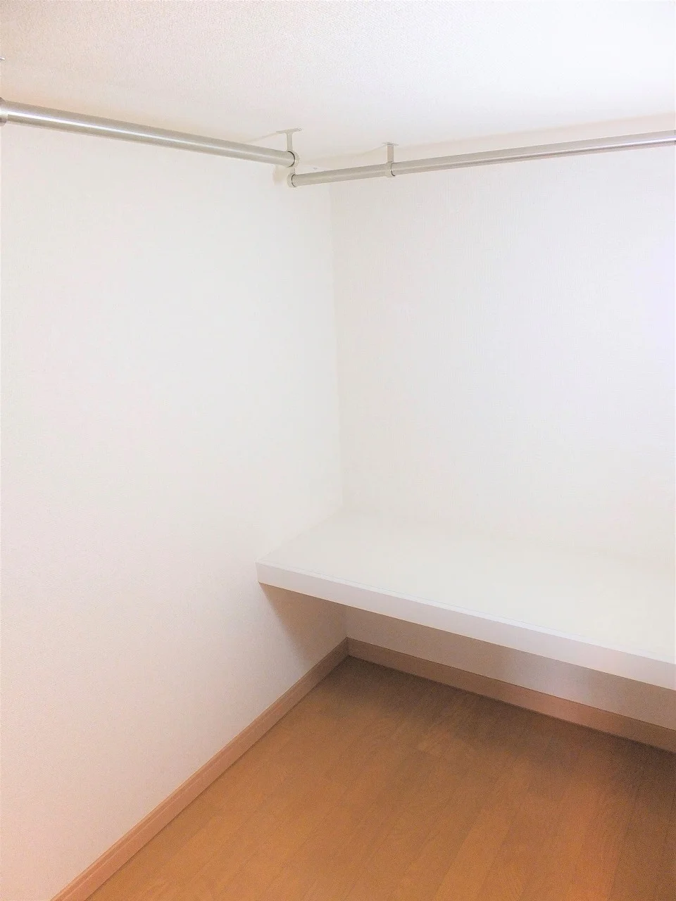 ベッド下収納あり