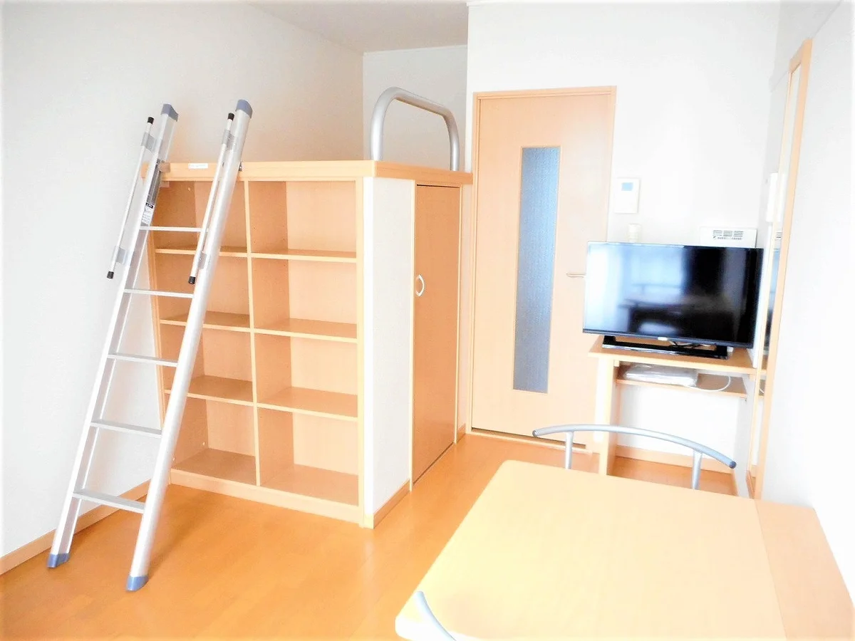 ハイベッドタイプのお部屋です