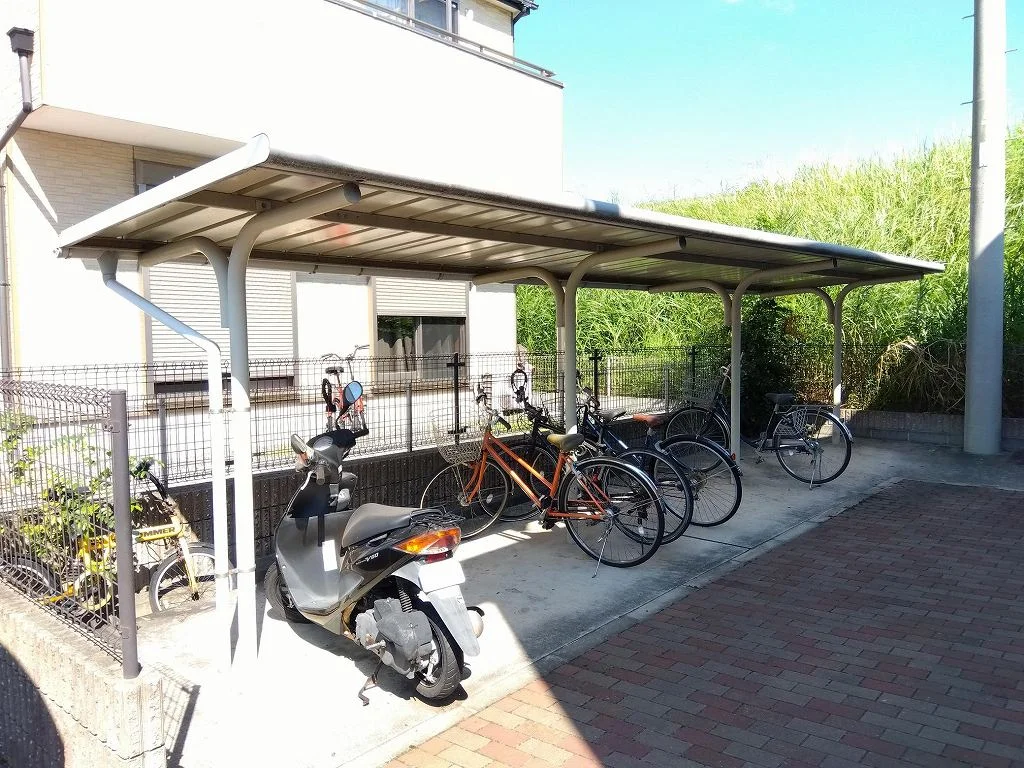 屋根付き駐輪場