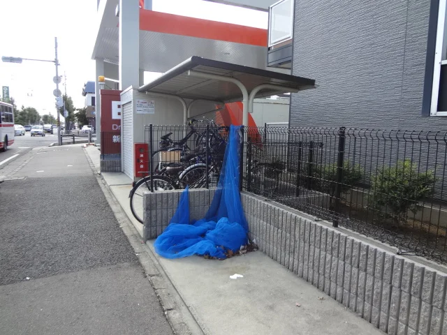 屋根付き駐輪場・ゴミ置き場
