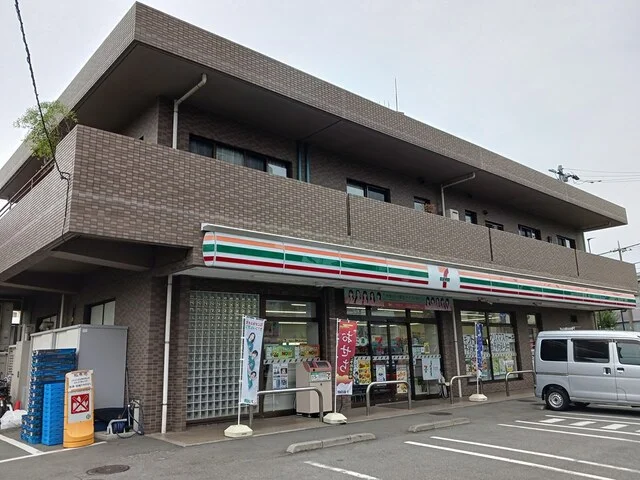 セブンイレブンまで26m