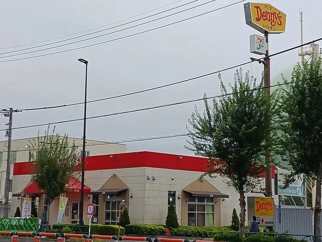 デニーズまで476m