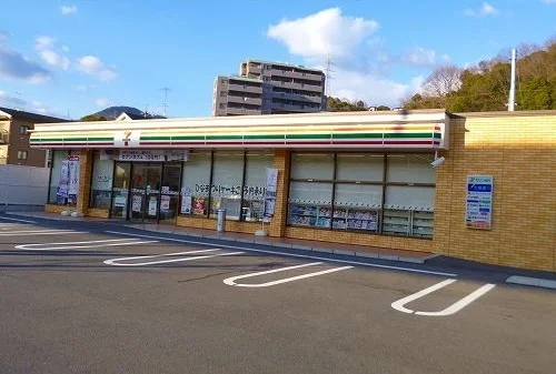 セブンイレブンまで390m