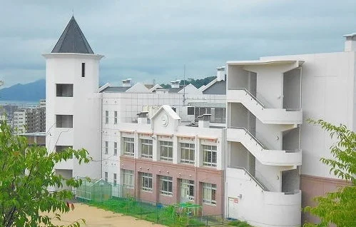 高須小学校まで1000m