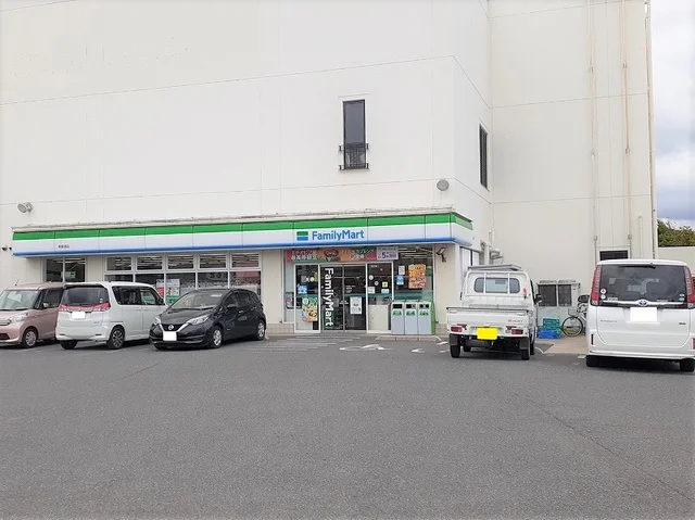 ファミリーマート　東唐津店まで450m