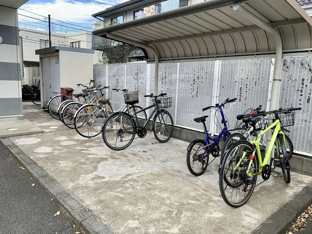 駐輪場完備