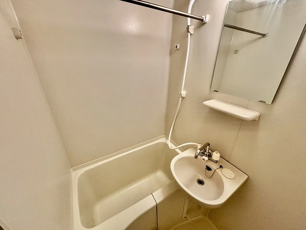 設備・仕様は号室により異なる為、現況を優先いたします。